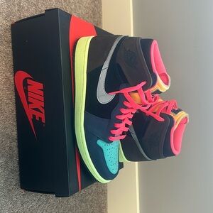 Jordan 1 high biohack size 9.(used twice)